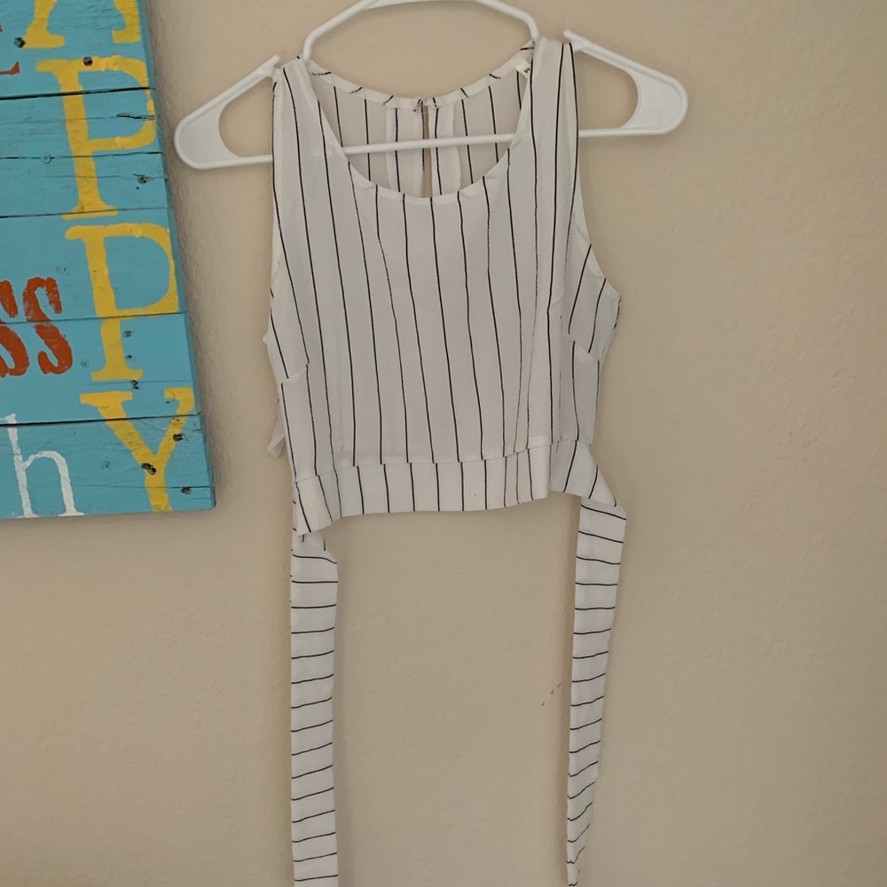 Pinstripe tie around cropped shirt